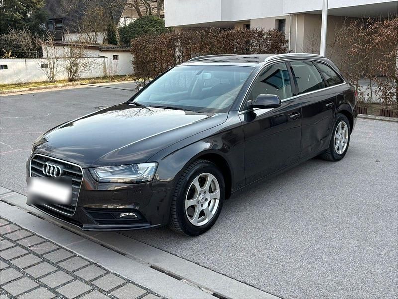 Gebraucht Audi A4 Sport 120 PS (88 kW) 2013 Grau Kombi
