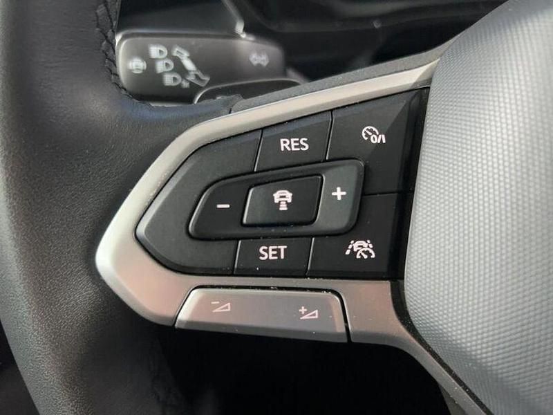 Gebraucht VW Touran 150 PS (110 kW) 2025 Schwarz Van / Kleinbus