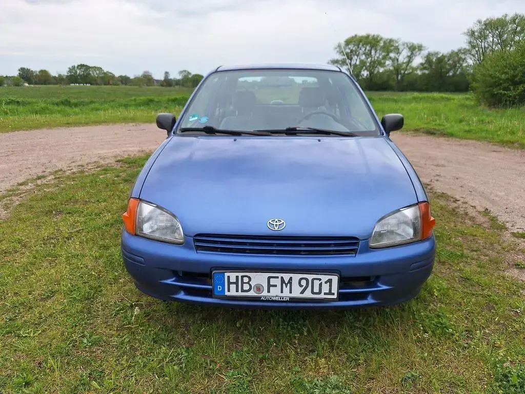 Gebraucht Toyota Starlet 75 PS (55 kW) 1997 Blau Kleinwagen