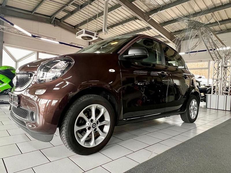 Gebraucht Smart ForFour 71 PS (52 kW) 2019 Braun Kleinwagen