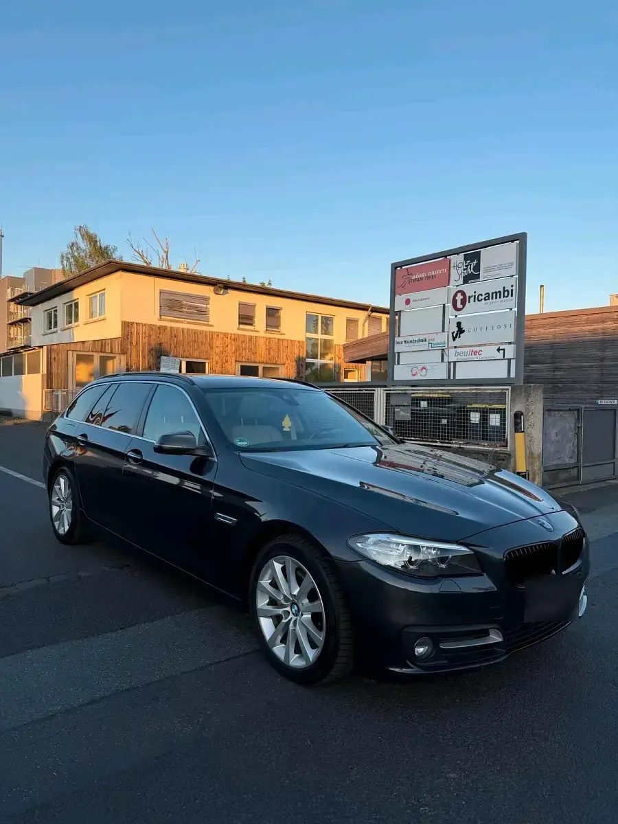 Gebraucht BMW 520 190 PS (139 kW) 2015 Grau Kombi