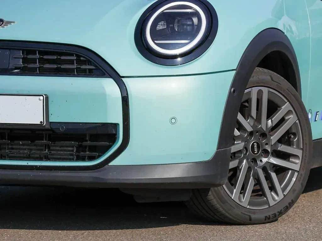 Gebraucht Mini Cooper Classic 156 PS (114 kW) 2024 Ocean wave green Kleinwagen