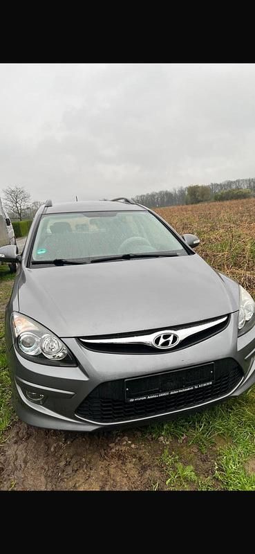 Gebraucht Hyundai i30 109 PS (80 kW) 2012 Kombi