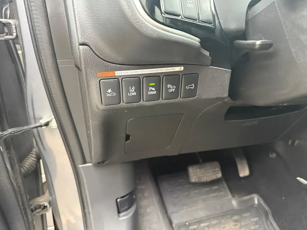 Gebraucht Mitsubishi Outlander P-HEV Top 203 PS (149 kW) 2017 Grau SUV