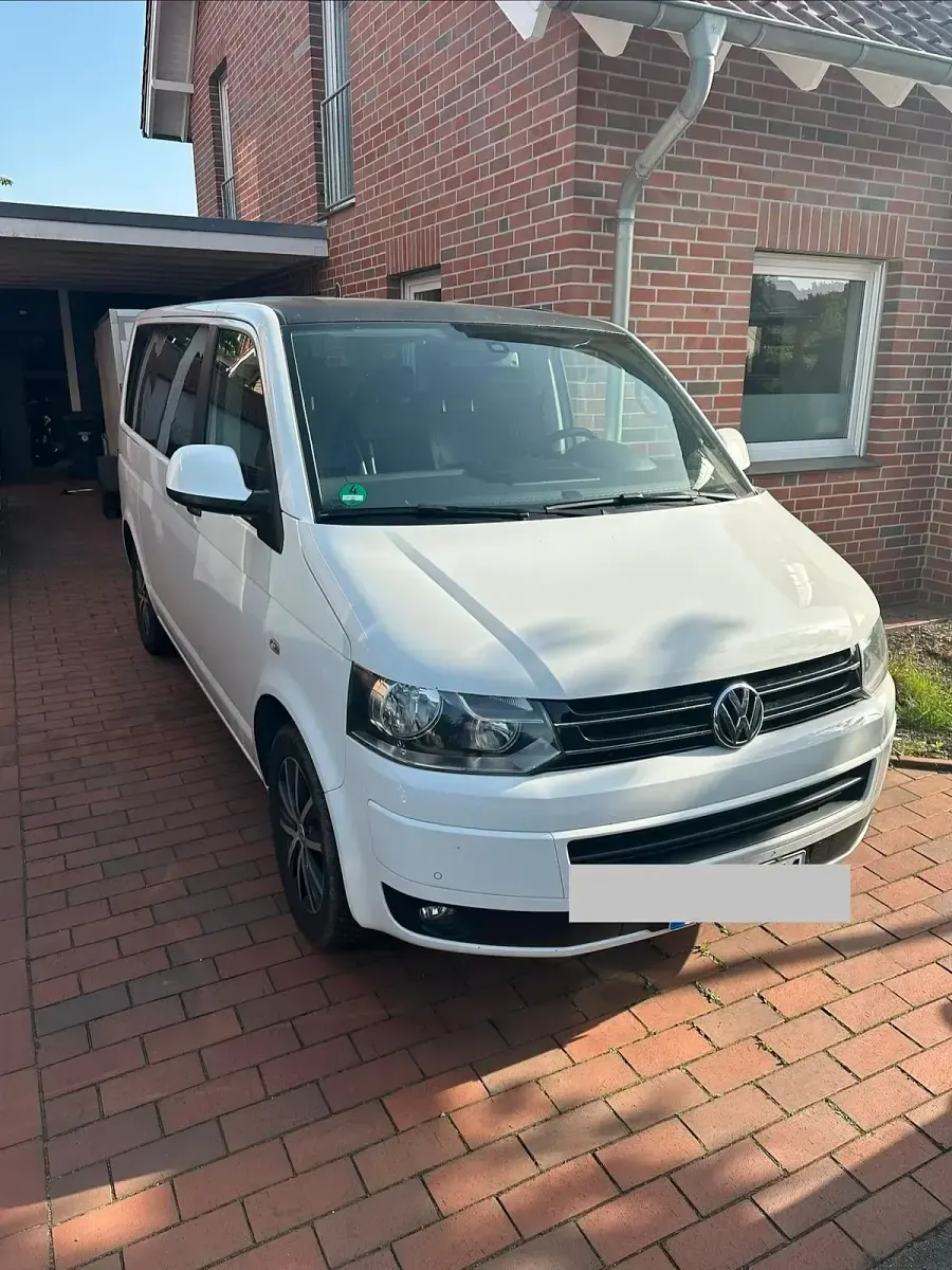 Gebraucht VW Multivan Edition 180 PS (132 kW) 2015 Weiß Van / Kleinbus