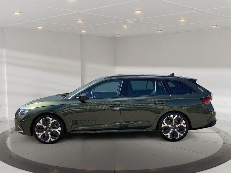 Usata Skoda Octavia RS 265 CV (194 kW) 2025 Verde Station wagon