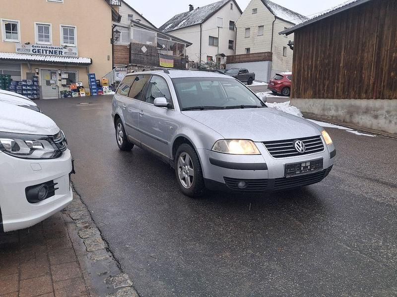Gebraucht VW Passat 131 PS (96 kW) 2002 Silber Kombi
