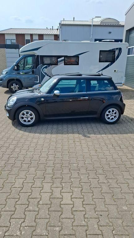 Gebraucht Mini ONE 95 PS (69 kW) 2009 Schwarz Kleinwagen