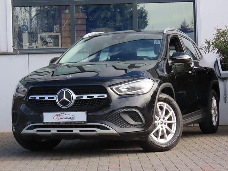 Gebraucht Mercedes GLA180 116 PS (85 kW) 2021 Nachtschwarz SUV
