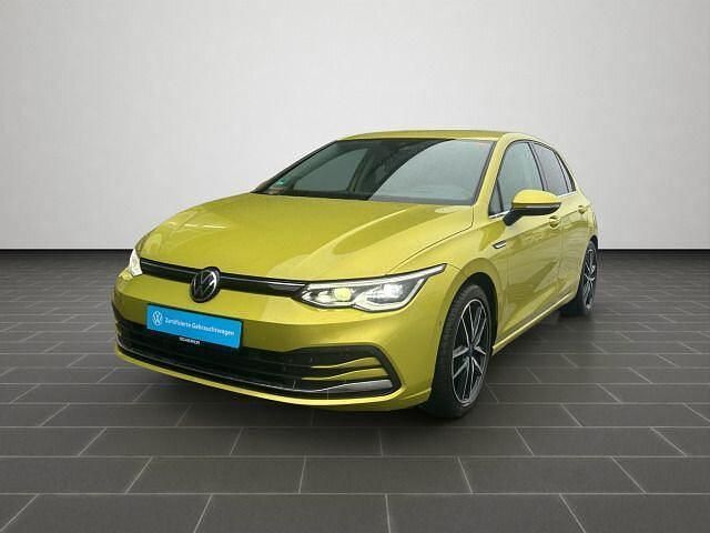 Gebraucht VW Golf VII Style 150 PS (110 kW) 2021 Limonengelb metallic (metallic) Limousine