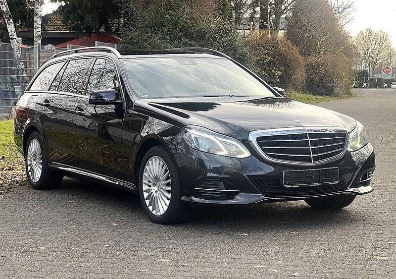 Gebraucht Mercedes E250 211 PS (155 kW) 2013 Schwarz Kombi