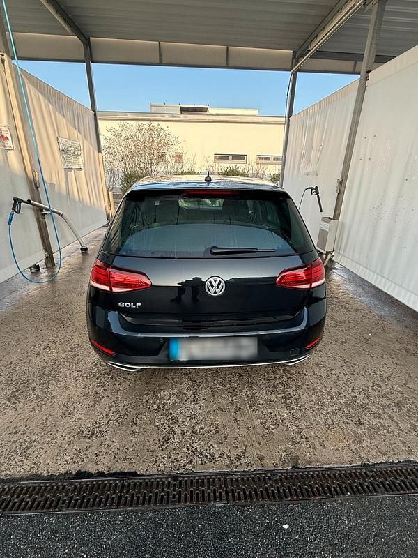 Gebraucht VW Golf VII 150 PS (110 kW) 2018 Schwarz Kleinwagen