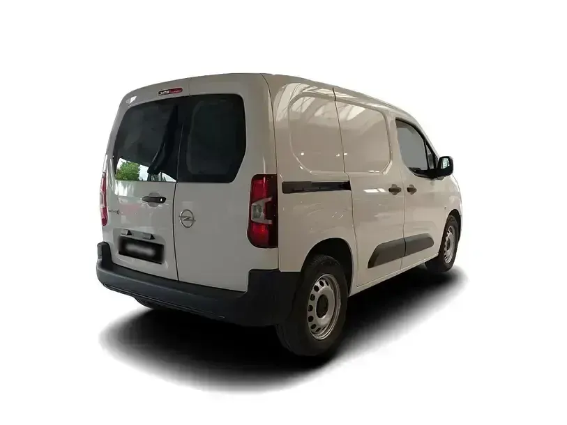 Używany Opel Combo-e Life 100 kW (136 KM) 2023 Biały Sedan/Limuzyna