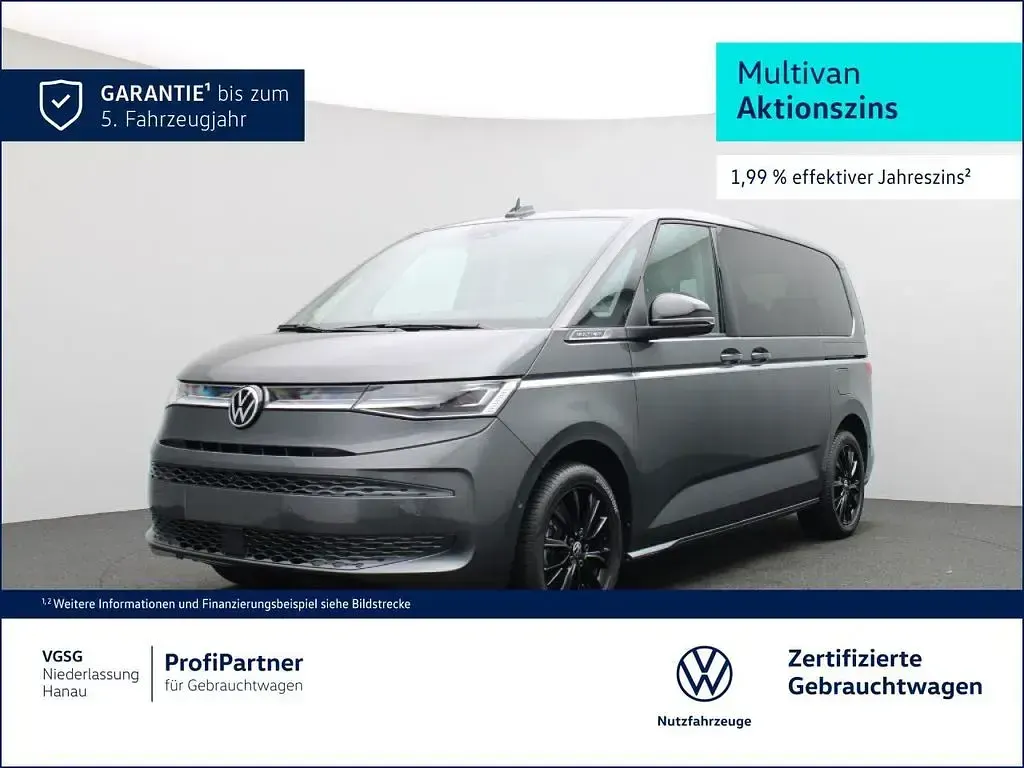 Usado VW Multivan Style 150 HP (110 kW) 2025 Cinzento Monovolume