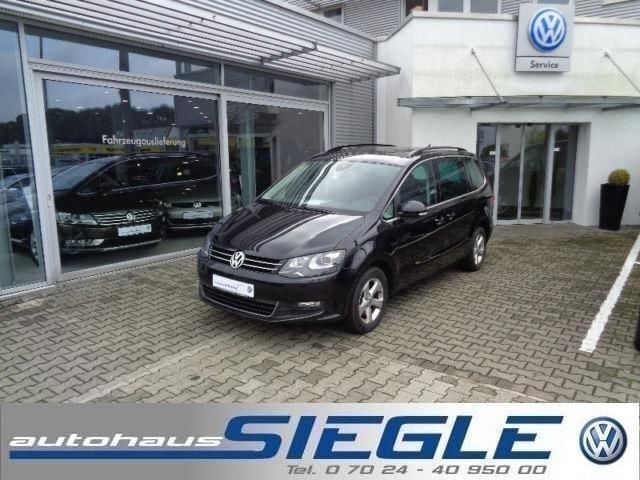Schwarz metallic Gebraucht 2014 VW Sharan Comfortline Van / Kleinbus | 21.940 € (Teuer) - Bild 1/4