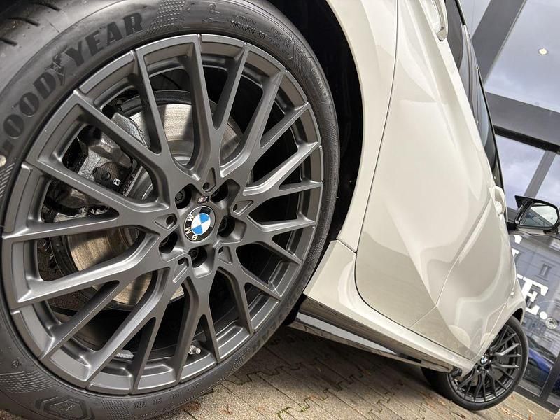 Neu BMW M135 Performance 300 PS (220 kW) 2025 Weiß Kleinwagen