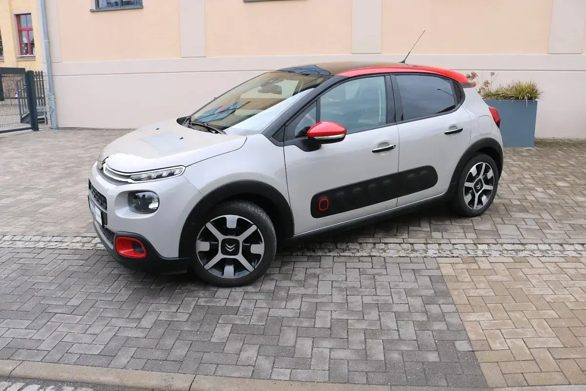 Gebraucht Citroën C3 Shine 110 PS (80 kW) 2017 Grau Kleinwagen