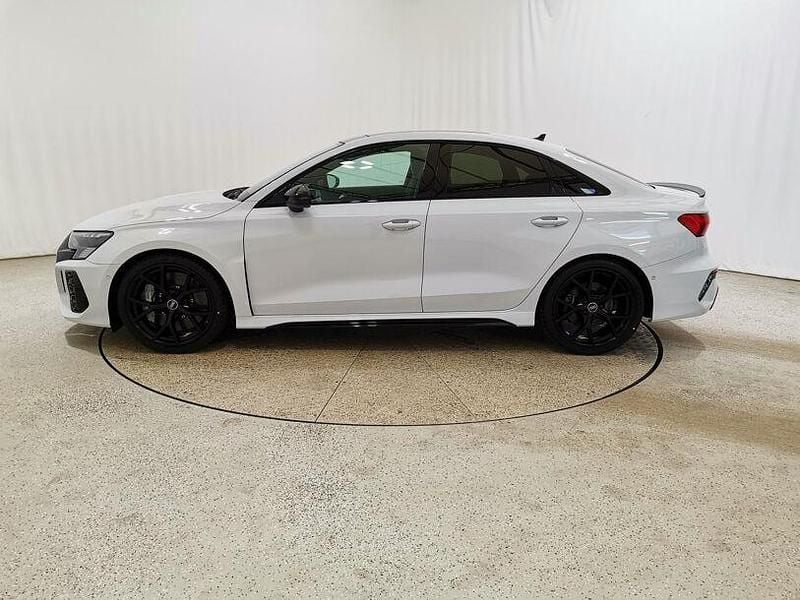 Gebraucht Audi RS3 Ambiente 400 PS (294 kW) 2021 Gletscherweiß metallic Limousine