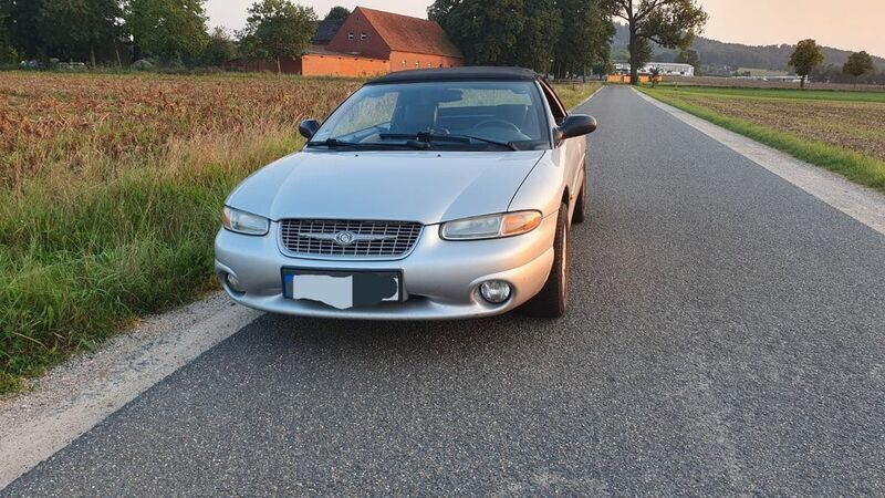 Silber Gebraucht 2000 Chrysler Stratus Limited Cabrio | 3.400 € - Bild 1/4
