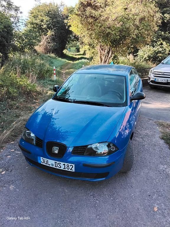 Blau Gebraucht 2003 Seat Ibiza Limousine | 600 € (Guter Preis) - Bild 1/4