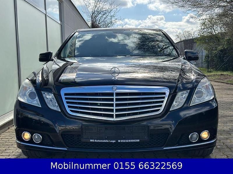 Gebraucht Mercedes E200 184 PS (135 kW) 2010 Schwarz Limousine