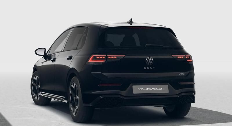 Neu VW Golf VIII R-line 204 PS (150 kW) 2026 Grenadilla black Limousine