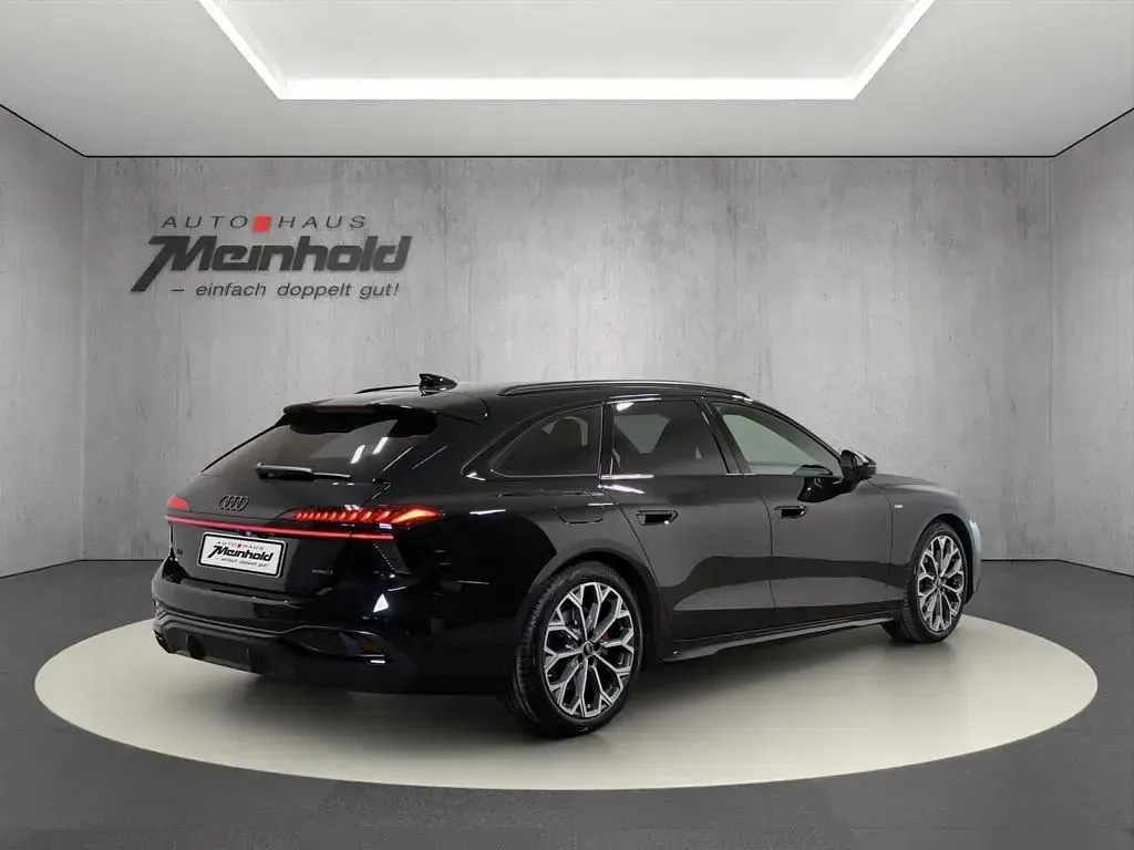 Gebraucht Audi A6 S-Line 299 PS (219 kW) 2026 Grün Kombi