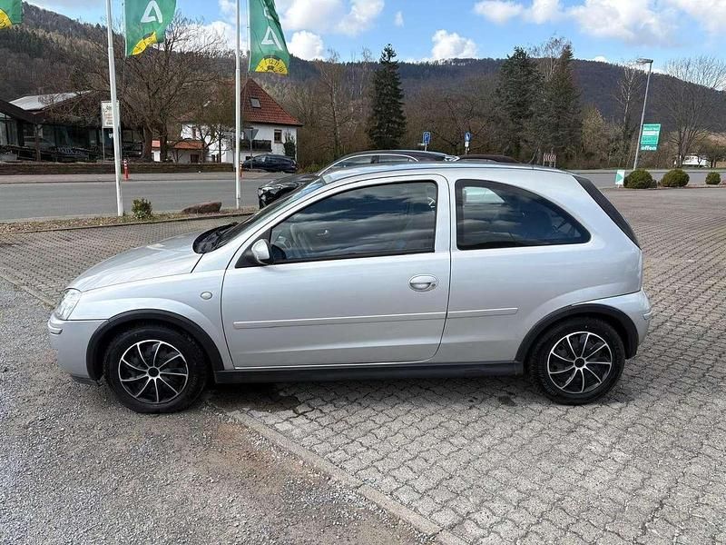 Gebraucht Opel Corsa 80 PS (58 kW) 2005 Silber Kleinwagen
