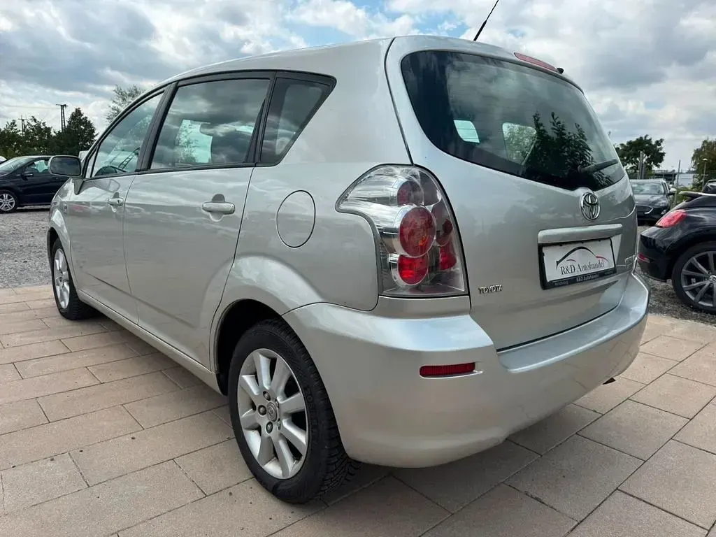 Gebraucht Toyota Corolla Verso Executive 129 PS (94 kW) 2005 Silber Van / Kleinbus