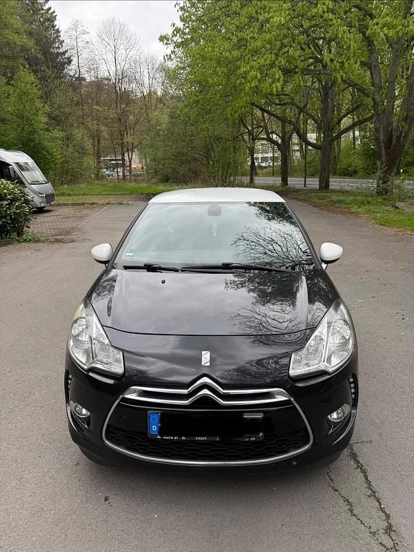 Gebraucht Citroën DS3 120 PS (88 kW) 2012 Schwarz Kleinwagen