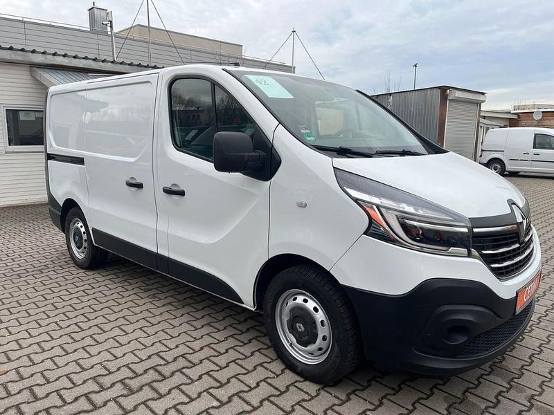 Weiß Gebraucht 2020 Renault Trafic Komfort Van / Kleinbus | 11.490 € (Superpreis) - Bild 1/4