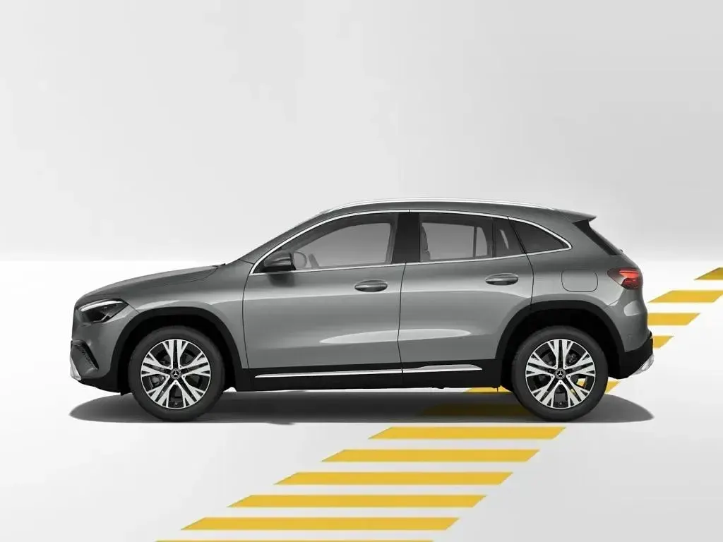 Gebraucht Mercedes GLA200 Progressive 163 PS (119 kW) 2025 Grau SUV