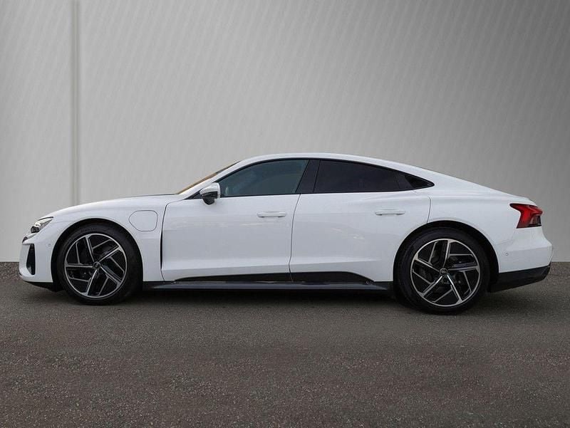 Gebraucht Audi e-tron GT quattro Sport 350 kW (476 PS) 2023 Weiß Limousine