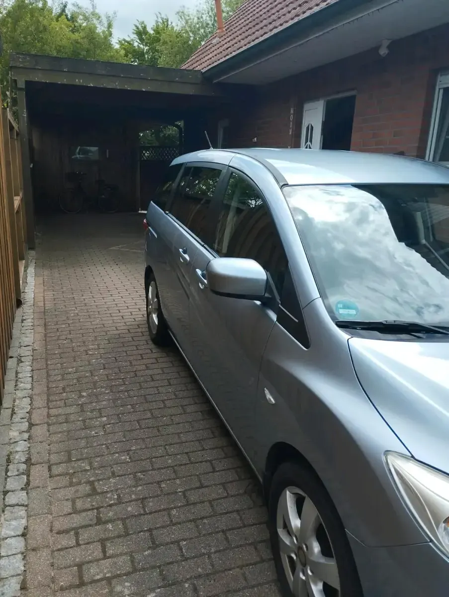 Gebraucht Mazda 5 116 PS (85 kW) 2011 Blau Van / Kleinbus