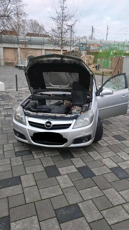 Gebraucht Opel Signum 155 PS (114 kW) 2008 Silber Kleinwagen