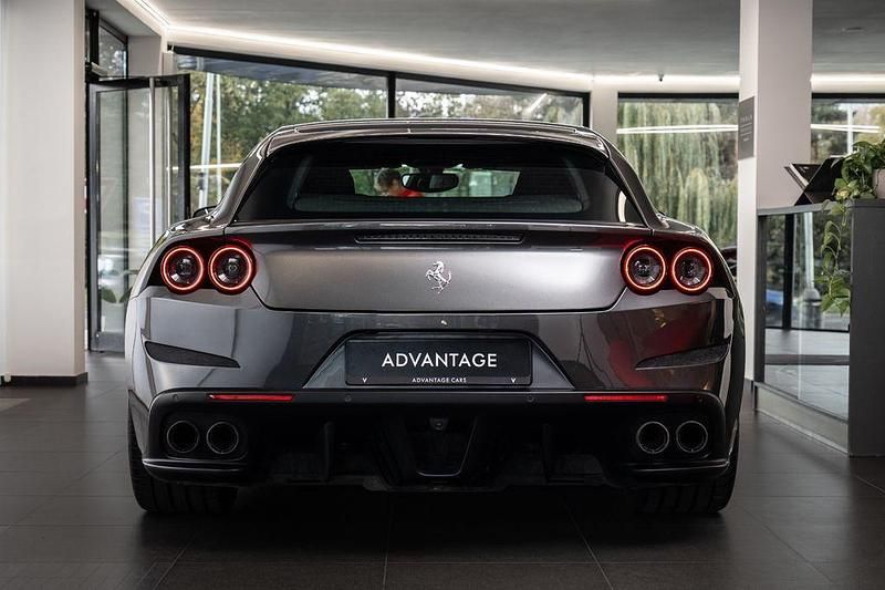 Second-hand Ferrari GTC4Lusso 689 CP (506 kW) 2018 Gri Break