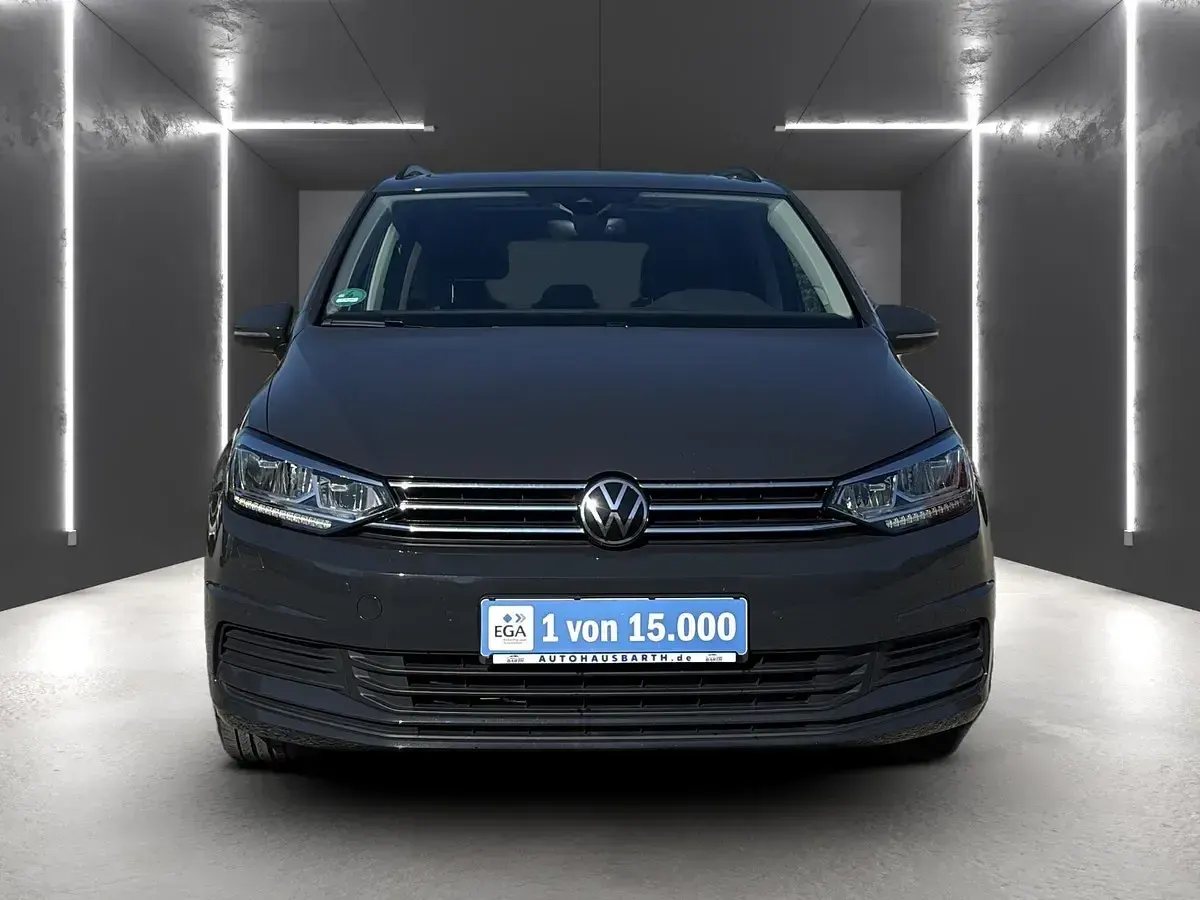 Gebraucht VW Touran 150 PS (110 kW) 2021 Grau Van / Kleinbus