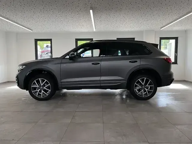 Neu VW Touareg Edition 286 PS (210 kW) 2026 Siliziumgrau matt SUV