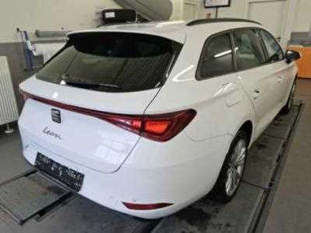 Gebraucht Seat Leon Style 150 PS (110 kW) 2024 Weiß Limousine