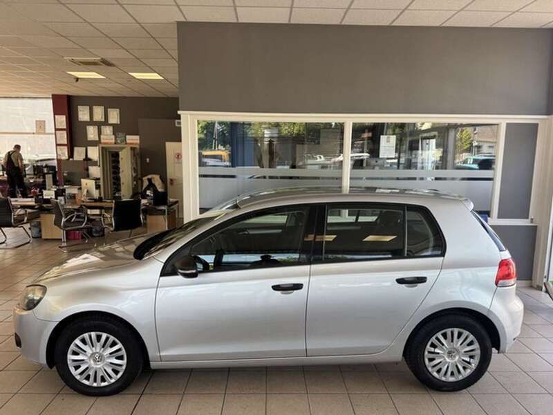 Silber Gebraucht 2010 VW Golf VI Trendline Limousine | 4.990 € (Fairer Preis) - Bild 1/3