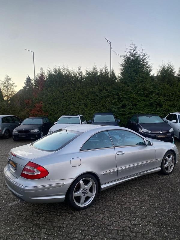 Gebraucht Mercedes CLK320 217 PS (159 kW) 2007 Grau Coupé
