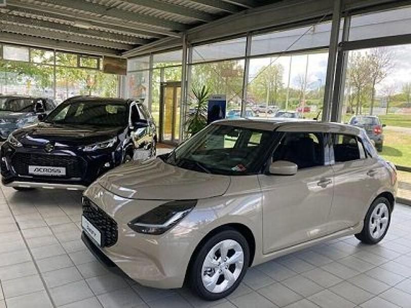 Beige Neu 2024 Suzuki Swift Comfort Limousine | 18.990 € - Bild 1/4