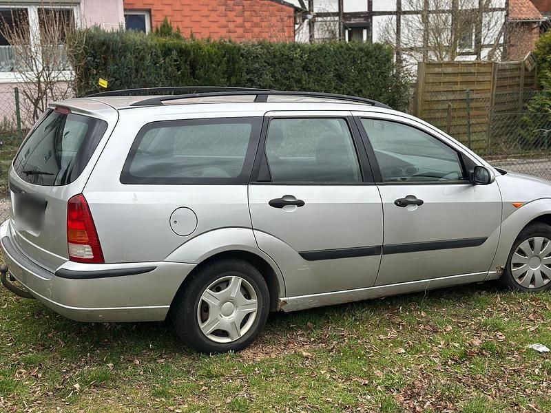 Gebraucht Ford Focus 90 PS (66 kW) 2003 Silber Kombi