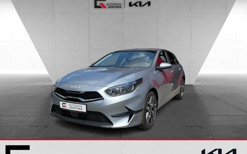 Silber Gebraucht 2025 Kia Ceed Kleinwagen | 25.490 € (Fairer Preis) - Bild 1/4