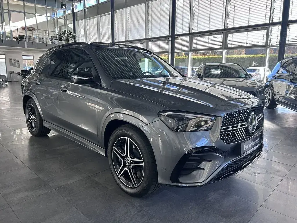 Gebraucht Mercedes GLE450 AMG AMG 367 PS (269 kW) 2025 Grau SUV