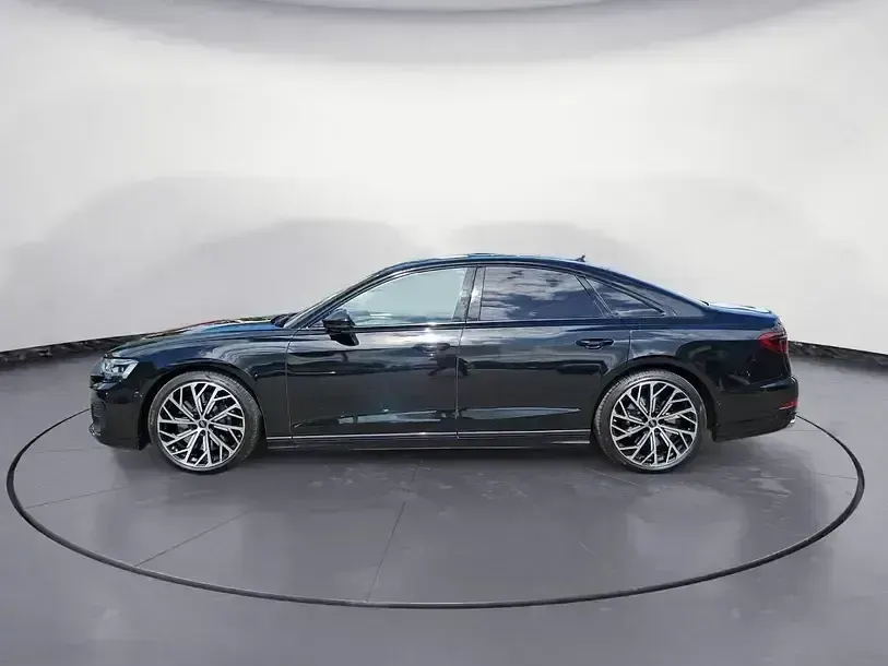 Gebraucht Audi S8 Ambiente 571 PS (419 kW) 2023 Schwarz Limousine