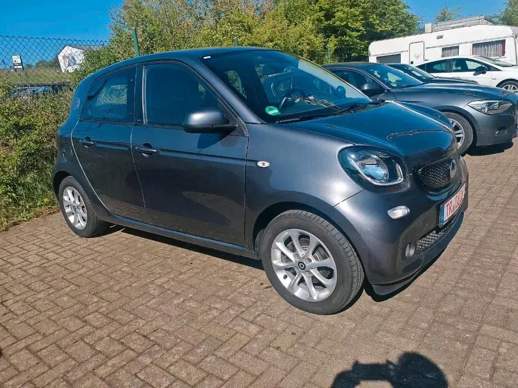 Gebraucht Smart ForFour Electric Drive Passion 60 kW (82 PS) 2018 Grau Kleinwagen