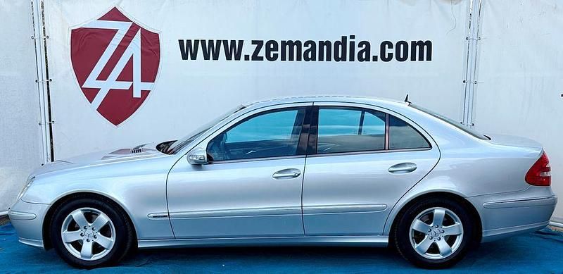 Gebraucht Mercedes E280 Avantgarde 177 PS (130 kW) 2006 Silber Limousine
