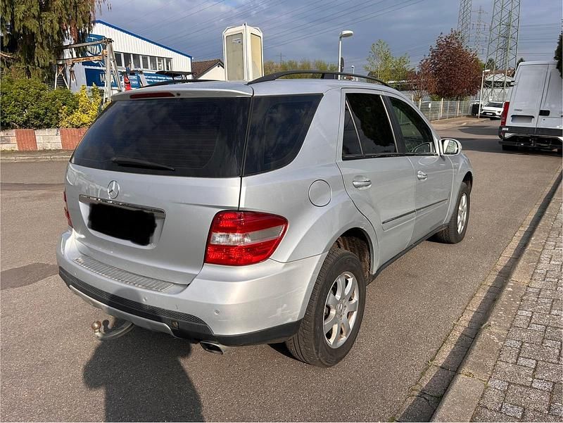 Second-hand Mercedes ML280 190 CP (139 kW) 2007 Argintiu SUV