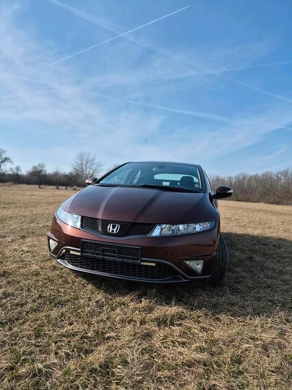 Gebraucht Honda Civic 99 PS (72 kW) 2011 Braun Limousine